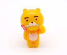 硅胶礼品为什么会发黄？